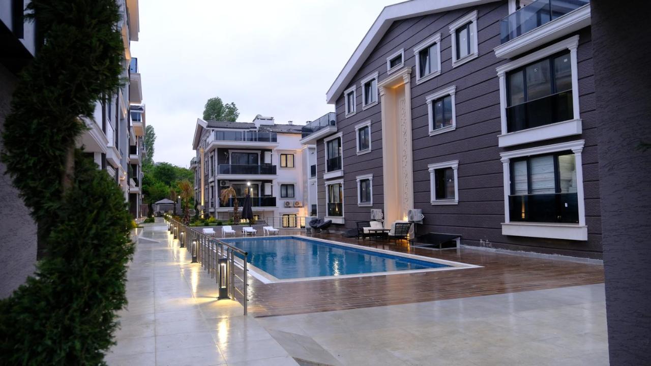 Flower City Suits Aparthotel ยาโลวา ภายนอก รูปภาพ
