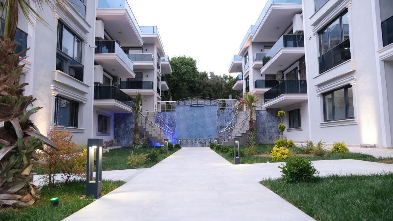 Flower City Suits Aparthotel ยาโลวา ภายนอก รูปภาพ