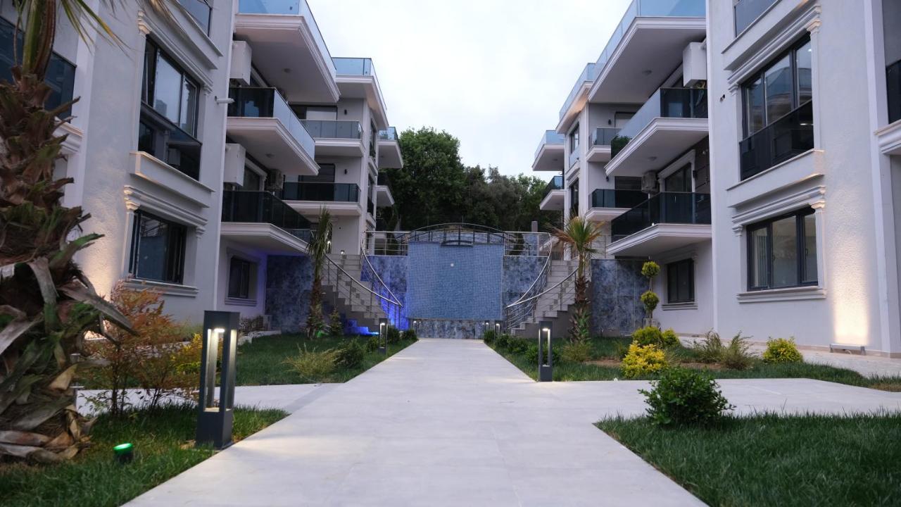 Flower City Suits Aparthotel ยาโลวา ภายนอก รูปภาพ