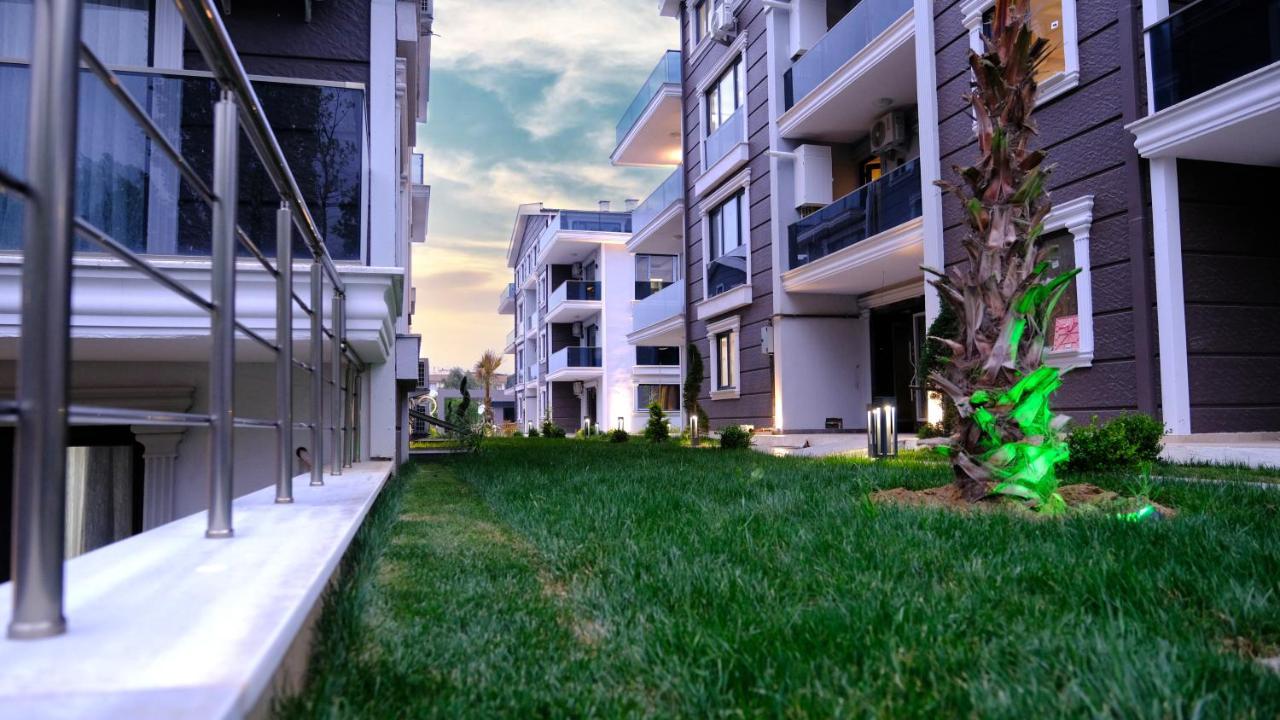 Flower City Suits Aparthotel ยาโลวา ภายนอก รูปภาพ