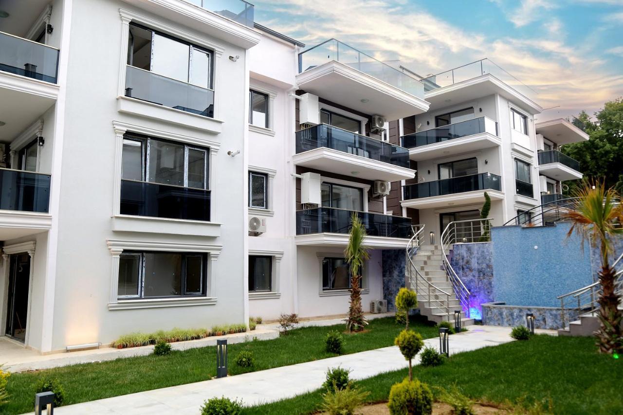 Flower City Suits Aparthotel ยาโลวา ภายนอก รูปภาพ