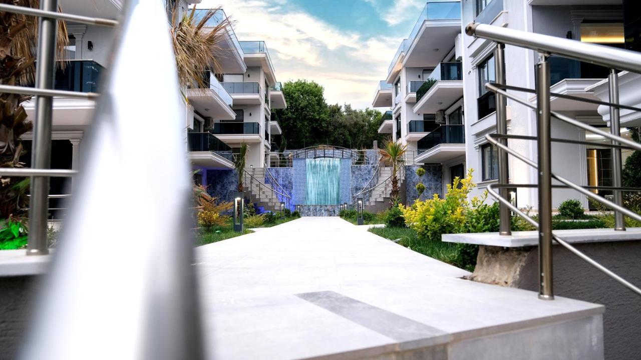 Flower City Suits Aparthotel ยาโลวา ภายนอก รูปภาพ