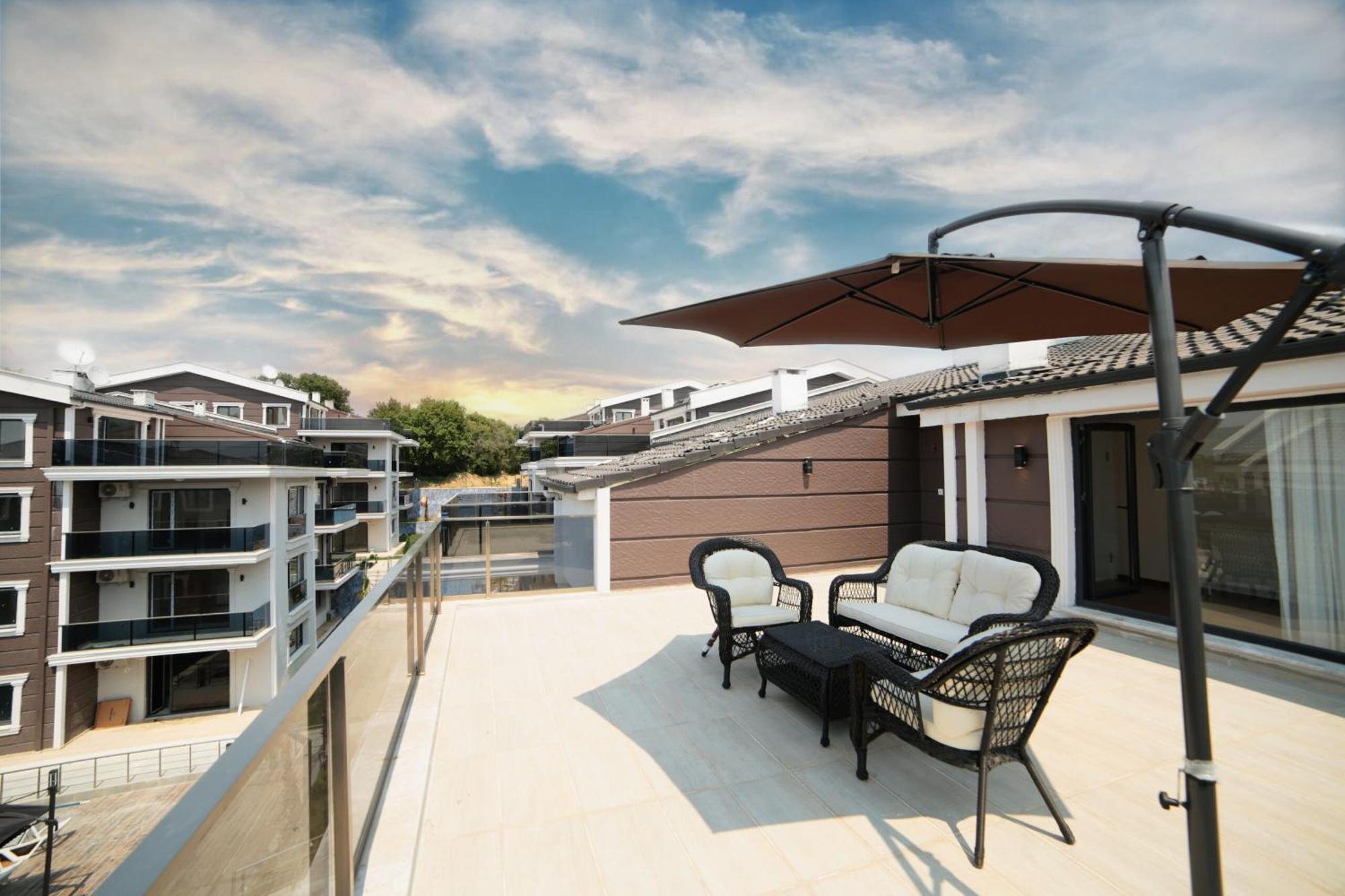 Flower City Suits Aparthotel ยาโลวา ภายนอก รูปภาพ